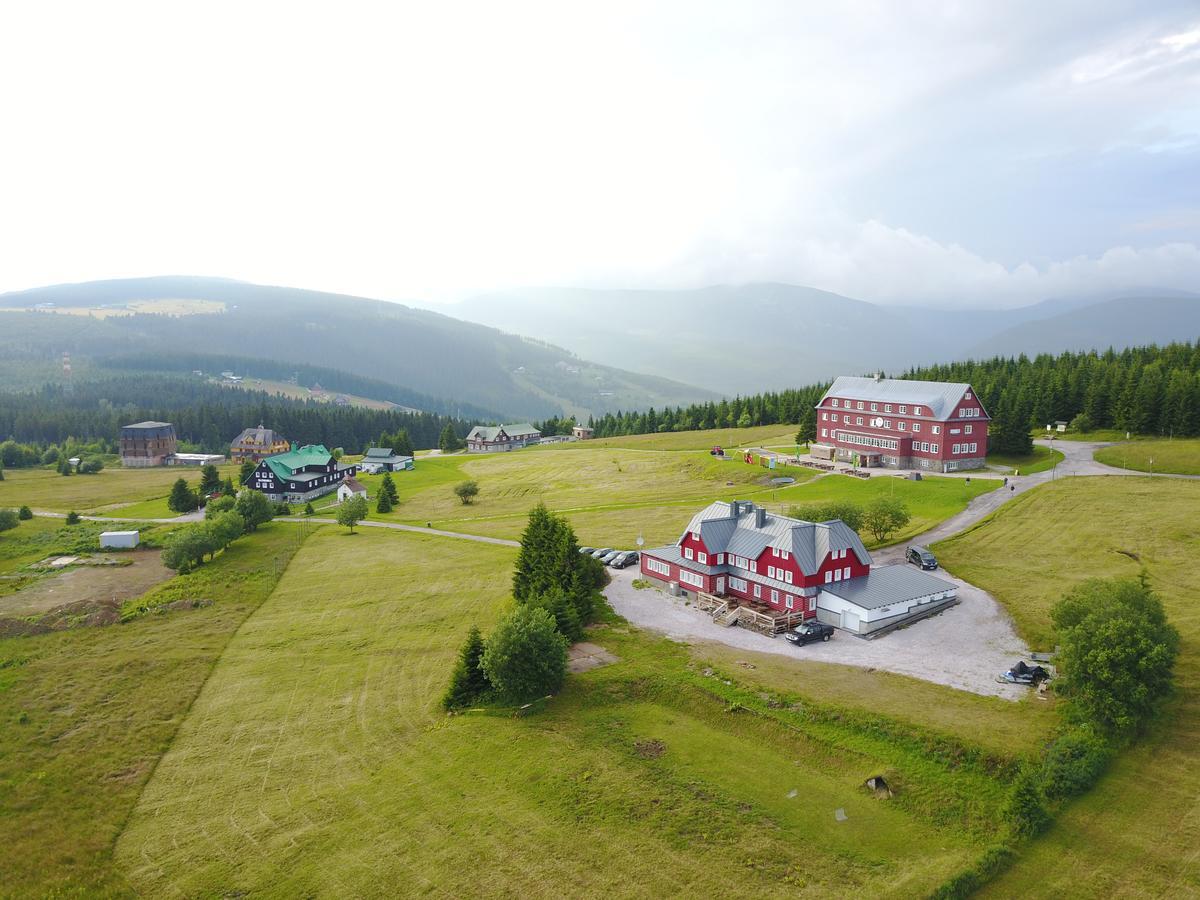 Hotel Bouda Helena Пец-под-Снежкой Экстерьер фото